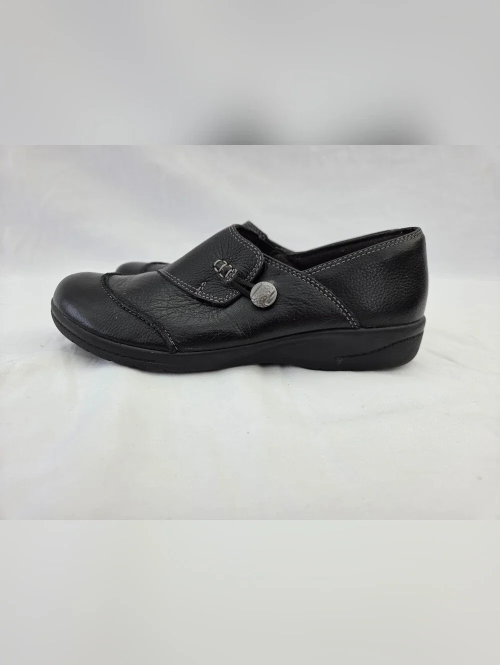 Clarks classic black
